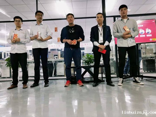 BETVICTOR伟德电竞在线客服清洁9月获奖员工奖励发放