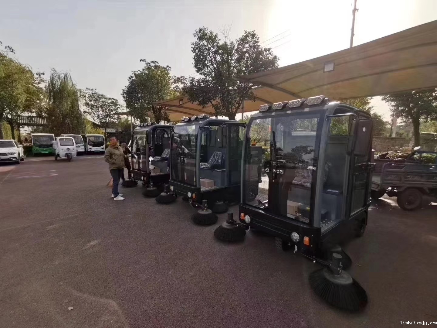 BETVICTOR伟德电竞在线客服扫地机