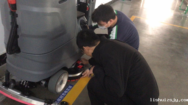 合肥磐石成功采购一台x5双刷免维护