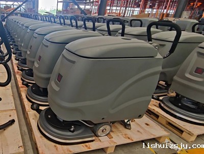 江西新华报业使用BETVICTOR伟德电竞在线客服全自动洗地机