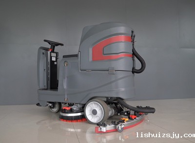 洗地机厂家告诉您清水箱加水要注意哪些问题