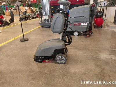 手推式洗地机水箱的正确清洗步骤有哪些