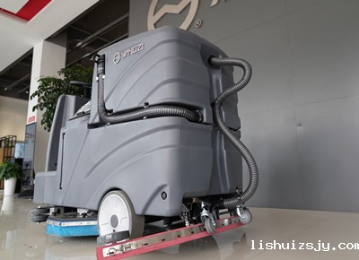 全自动洗地机使用前还需要做好准备工作