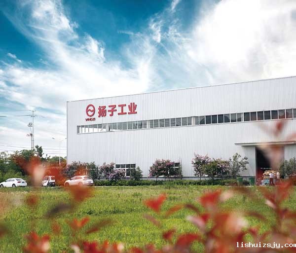 BETVICTOR伟德电竞在线客服洗地机助力清洁新高度