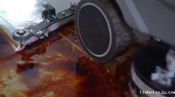 地下车库驾驶式洗地机哪个好