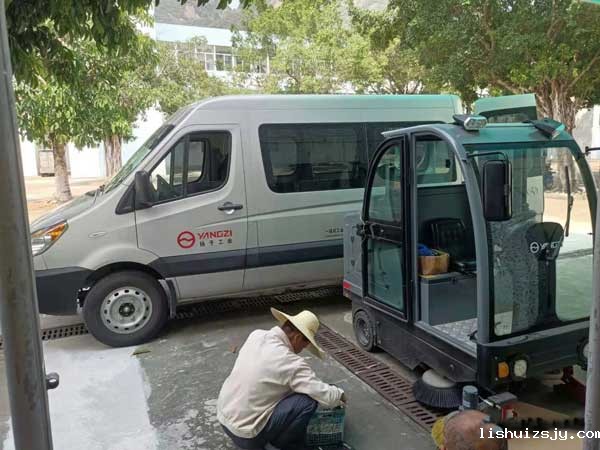 环卫小型清扫车真的好用吗
